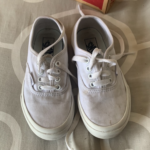 Kids Authenic Vans in True White - Picture 4 of 5